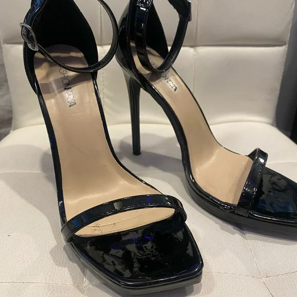 Fashion Nova Black Heels - Picture 3 of 5